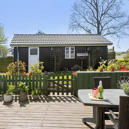 2 Bedroom Awesome In Skarup Fyn Prázdninový dům